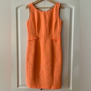 Luisa Cerano Dress Sleeveless Lined Size 6 US Textured Coral Pink Pencil Dress